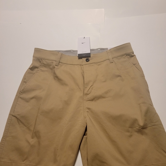 Nike Dri-FIT UV Men's 10.5" Golf Chino Shorts - Picture 8 of 16